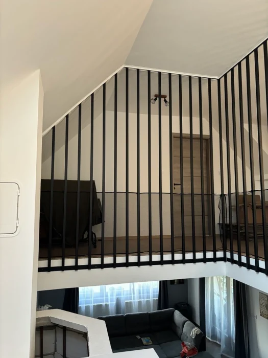 zártszelvény korlát lépcső