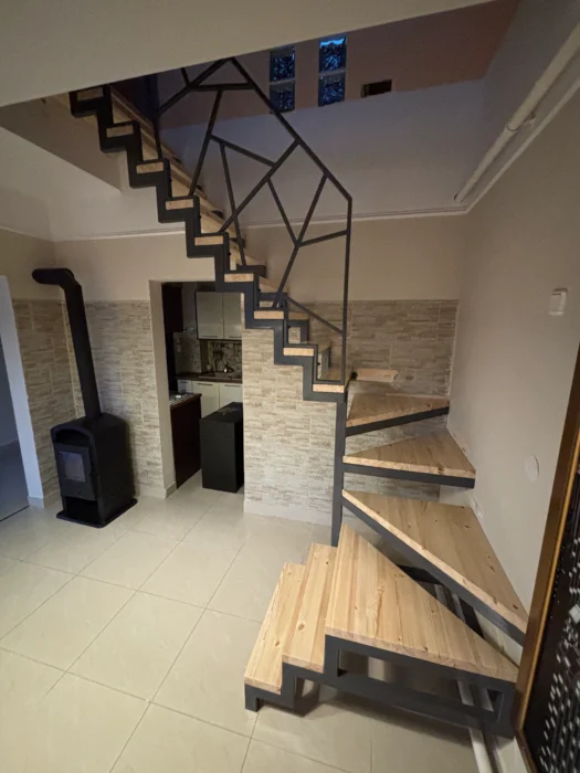 Lépcsőkorlát és lépcsőszerkezet